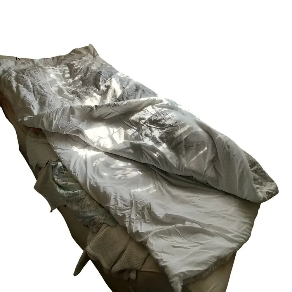 AT HOME! ECRU & CREAM HEAVY DAMASK W/CREAM INSETS LUXURY COMFORTER! QUEEN SIZE!